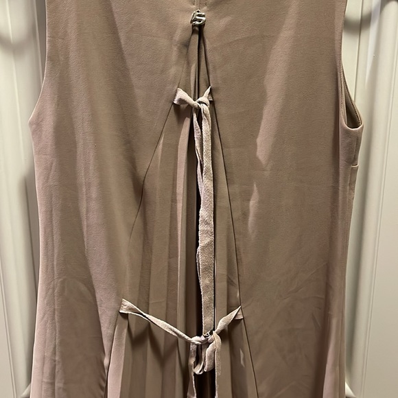 Dress - Picture 6 of 7